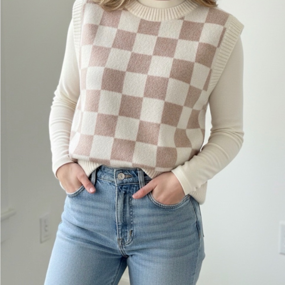 Checkered Knit Sweater Vest - Cream and Brown L western‎ boho casual